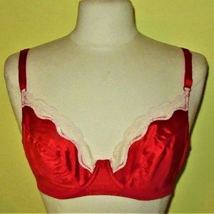 VTG VICTORIA'S SECRET RED BRA TRIMMED IN LACE